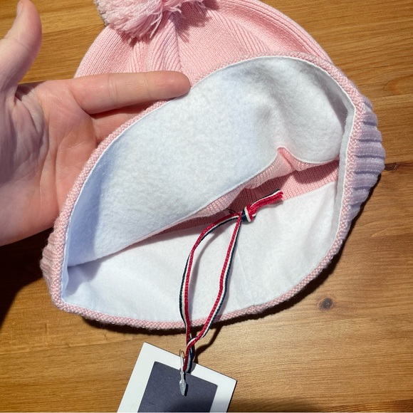 PERFECT MOMENT Patch Beanie Pure Pink NWT 100% Extrafine Merino Wool Pom Pom Hat - Picture 9 of 16